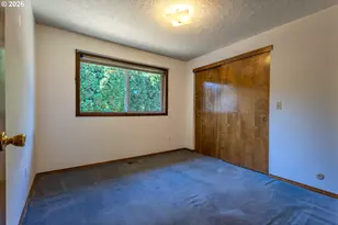 17036 SE Salmon St, Portland, OR 97233 - Photo 12