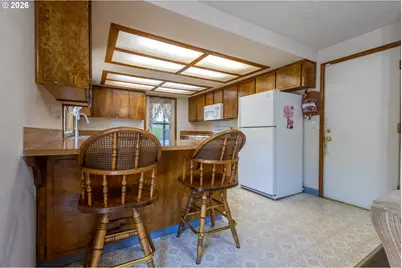 17036 SE Salmon St, Portland, OR 97233 - Photo 20
