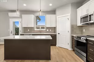 85 NW Mawrcrest Ave, Gresham, OR 97030 - Photo 16