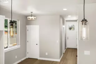 85 NW Mawrcrest Ave, Gresham, OR 97030 - Photo 10