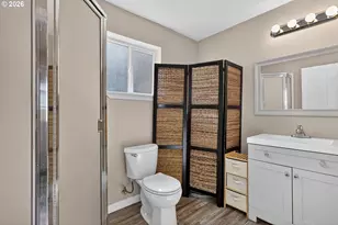 2017 W 9th Pl, The Dalles, OR 97058 - Photo 32