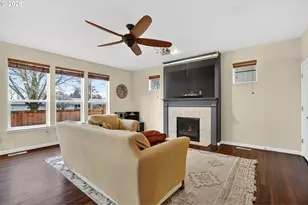 1844 SE Water Lily St, Hillsboro, OR 97123 - Photo 4