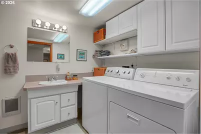 2146 N Holly St, Canby, OR 97013 - Photo 26