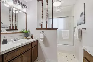 1215 NE 195th Ave, Portland, OR 97230 - Photo 18