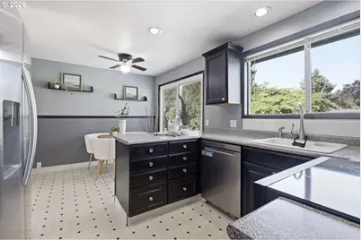 1215 NE 195th Ave, Portland, OR 97230 - Photo 12