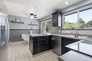 1215 NE 195th Ave, Portland, OR 97230 - Photo 12