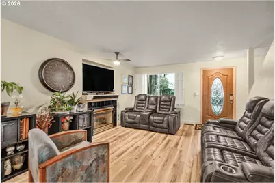 8307 N Foss Ave, Portland, OR 97203 - Photo 8