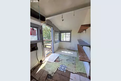 94136 Rink Creek Ln, Coquille, OR 97423 - Photo 14