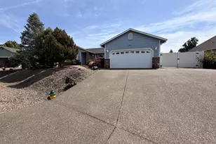 2273 Eagle Loop, Sutherlin, OR 97479 - Photo 1