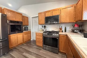 2273 Eagle Loop, Sutherlin, OR 97479 - Photo 8