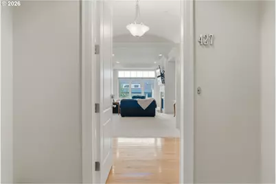 707 N Hayden Island Dr #427, Portland, OR 97217 - Photo 2