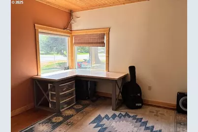 107 W 4th St, Wallowa, OR 97885 - Photo 10