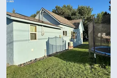 107 W 4th St, Wallowa, OR 97885 - Photo 32