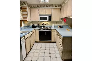 24044 NE Treehill Dr, Wood Village, OR 97060 - Photo 6