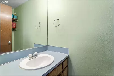 24044 NE Treehill Dr, Wood Village, OR 97060 - Photo 8