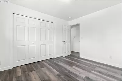 226 SE 157th Ave, Portland, OR 97233 - Photo 16