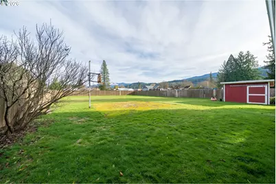 1090 SE 3rd Ave, Mill City, OR 97360 - Photo 28