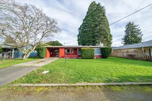 1090 SE 3rd Ave, Mill City, OR 97360 - Photo 2