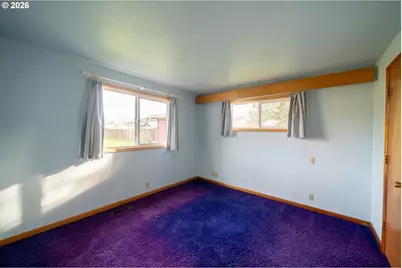 1090 SE 3rd Ave, Mill City, OR 97360 - Photo 18