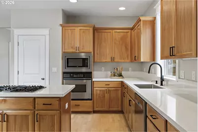 14362 Brittany Ter, Oregon City, OR 97045 - Photo 16
