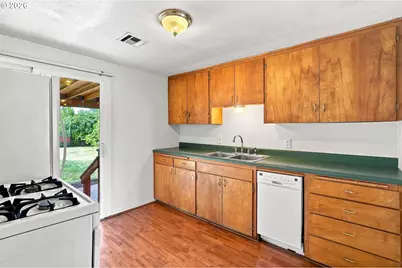 2685 E St, Springfield, OR 97477 - Photo 14