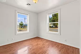 2685 E St, Springfield, OR 97477 - Photo 16
