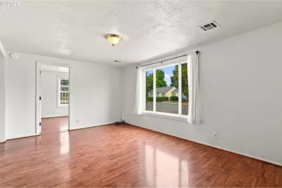 2685 E St, Springfield, OR 97477 - Photo 6