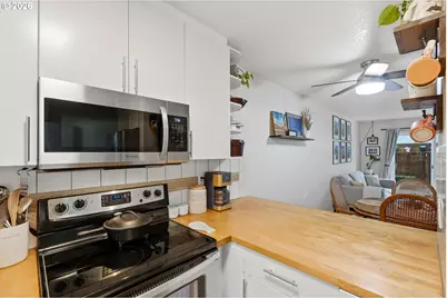 28740 SW Parkway Ave #D2, Wilsonville, OR 97070 - Photo 8
