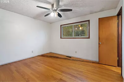 13122 NE Morris Ct, Portland, OR 97230 - Photo 16