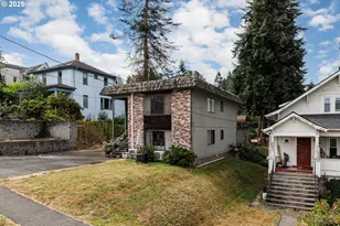 110 W C St, Rainier, OR 97048 - Photo 2