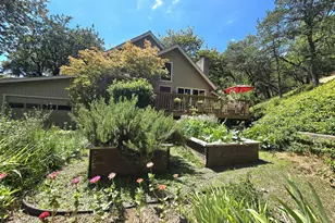 728 NW Morrison Ave, Myrtle Creek, OR 97457 - Photo 2