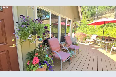 728 NW Morrison Ave, Myrtle Creek, OR 97457 - Photo 34