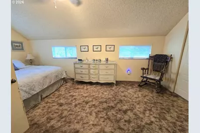 728 NW Morrison Ave, Myrtle Creek, OR 97457 - Photo 42
