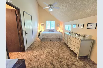 728 NW Morrison Ave, Myrtle Creek, OR 97457 - Photo 24