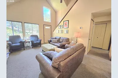 728 NW Morrison Ave, Myrtle Creek, OR 97457 - Photo 14