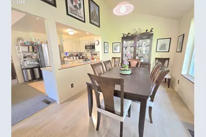 728 NW Morrison Ave, Myrtle Creek, OR 97457 - Photo 18