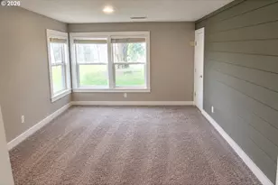 1305 Tucker Rd, Hood River, OR 97031 - Photo 8