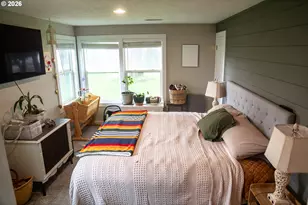 1305 Tucker Rd, Hood River, OR 97031 - Photo 8