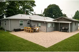 1305 Tucker Rd, Hood River, OR 97031 - Photo 2