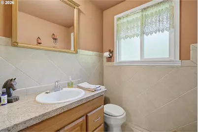 808 NE 108th St, Vancouver, WA 98685 - Photo 18