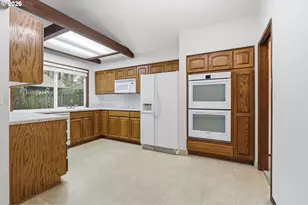 7250 SW 28th Ct, Beaverton, OR 97008 - Photo 14