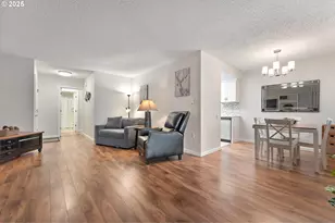 11510 SW Crown Dr, King City, OR 97224 - Photo 4