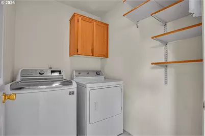 3187 NE Mohan Dr, McMinnville, OR 97128 - Photo 12