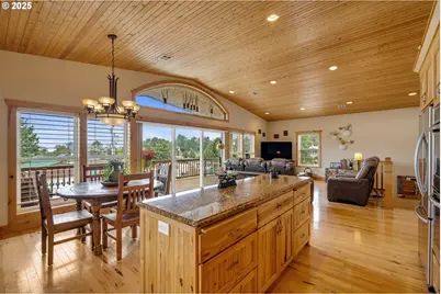 1070 S Coral St, Rockaway Beach, OR 97136 - Photo 2