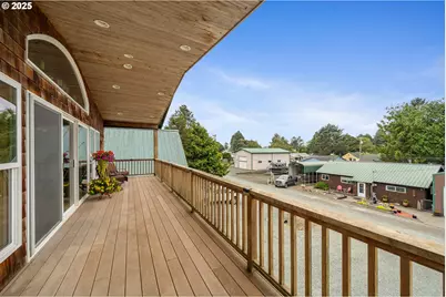 1070 S Coral St, Rockaway Beach, OR 97136 - Photo 12