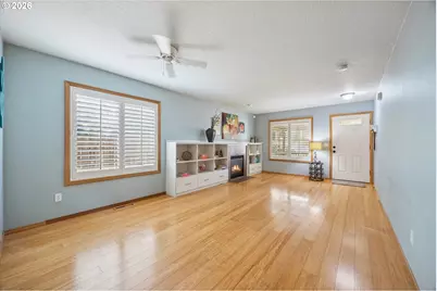 5704 SE Lexington St, Portland, OR 97206 - Photo 6