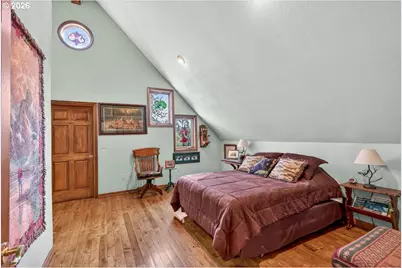309 Granite St, Ashland, OR 97520 - Photo 32