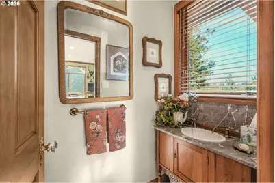 309 Granite St, Ashland, OR 97520 - Photo 18