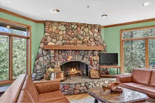 309 Granite St, Ashland, OR 97520 - Photo 8