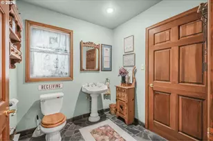 309 Granite St, Ashland, OR 97520 - Photo 34